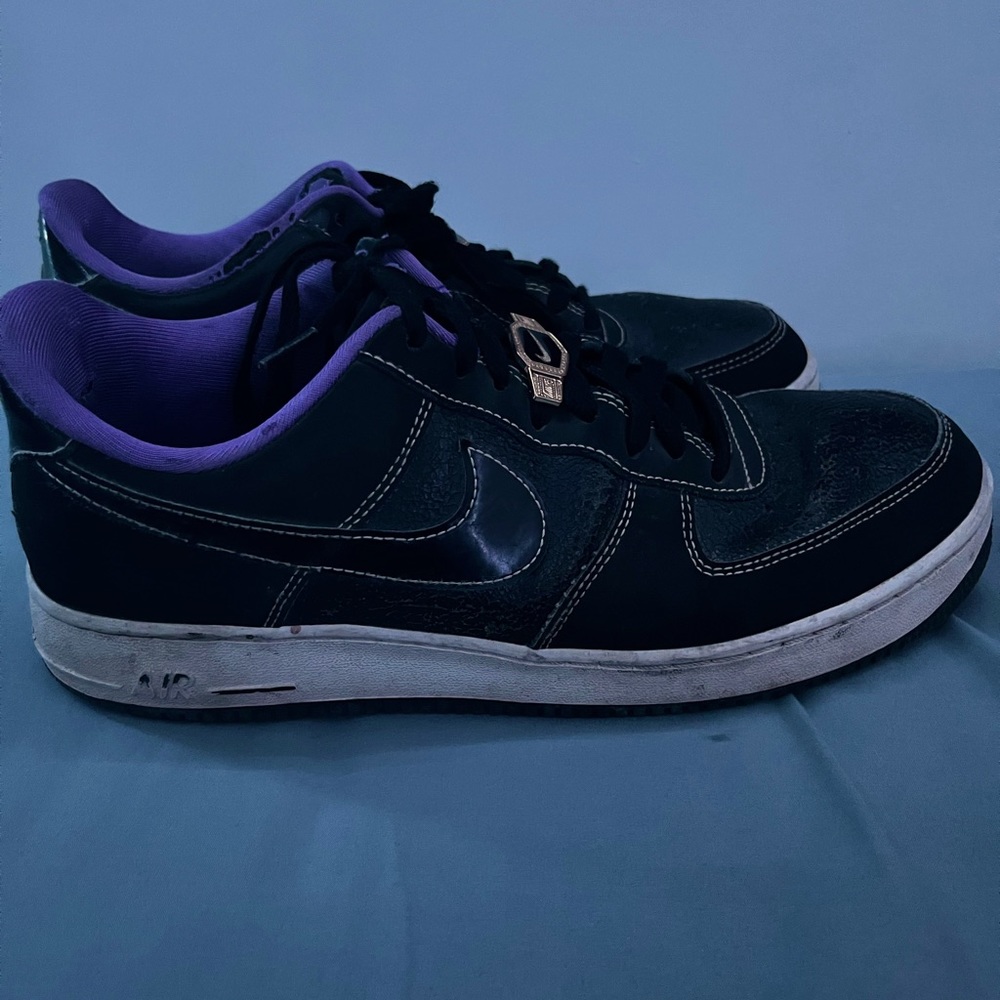 Size 10.5 7/10 condition worn a little selling to get brother birthday gift